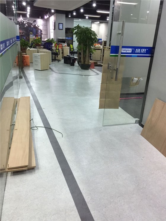 石朔膠地板02詳見